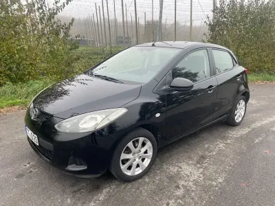 Usata Mazda 2 75 CV (55 kW) 2009 Nero Utilitaria