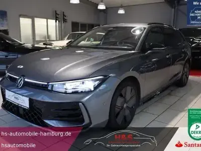 Second-hand VW Passat R-line 193 CP (141 kW) 2025 Gri Break