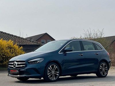 Gebraucht Mercedes B180 AMG Edition 1 136 PS (100 kW) 2019 Blau Van / Kleinbus
