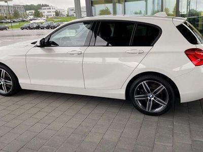 Gebraucht BMW 120 Sport Line 190 PS (139 kW) 2019 Weiß Kleinwagen