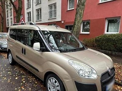 Second-hand Fiat Doblò 136 CP (100 kW) 2010 Auriu Monovolum