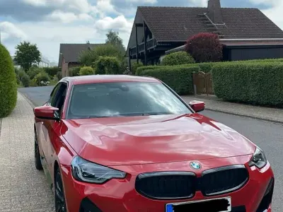 Gebraucht BMW 220 M Sport 184 PS (135 kW) 2022 Rot Coupé