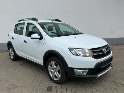 Gebraucht Dacia Sandero Prestige 90 PS (66 kW) 2014 Weiß Kleinwagen
