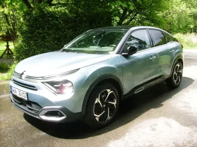 Gebraucht Citroën C4 PureTech 131 PS (96 kW) 2023 Blau SUV