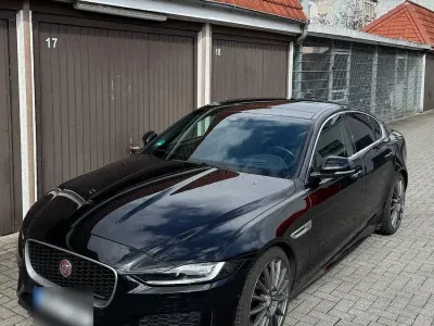 Usata Jaguar XE R-Dynamic 180 CV (132 kW) 2019 Nero Berlina