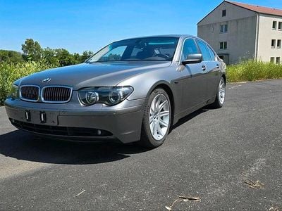 BMW 745