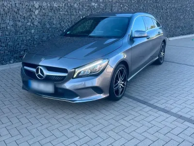 Gebraucht Mercedes CLA180 Shooting Brake 122 PS (89 kW) 2018 Grau Kombi