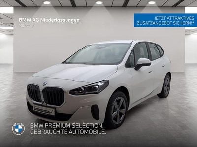 Gebraucht BMW 220 Active Tourer Luxury Line 156 PS (114 kW) 2025 Weiß Van / Kleinbus