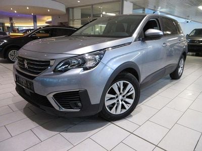 Gebraucht Peugeot 5008 Active 131 PS (96 kW) 2021 Lack grau artense/metallic klarl Limousine