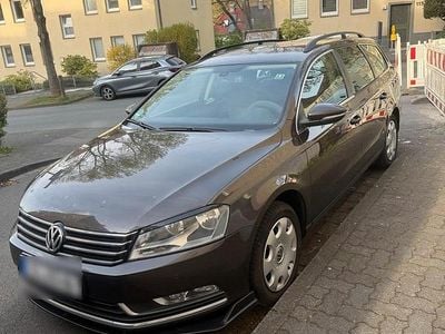 Usado VW Passat Active 140 HP (102 kW) 2013 Castanho Carrinha