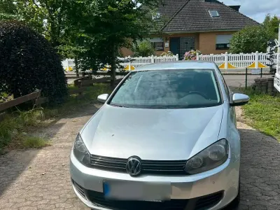 Gebraucht VW Golf VI 90 PS (66 kW) 2010 Grau Limousine