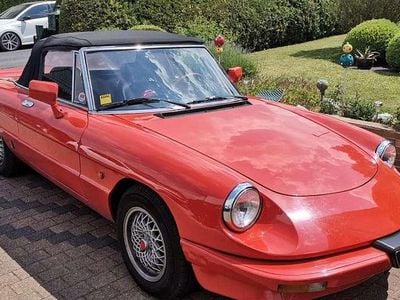 Gebraucht Alfa Romeo Spider 102 PS (75 kW) 1985 Rot Cabrio