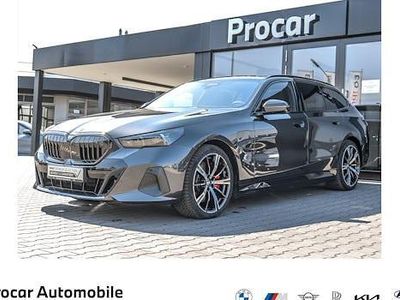 Usata BMW 550e Comfort Edition 489 CV (359 kW) 2025 Grigio Station wagon