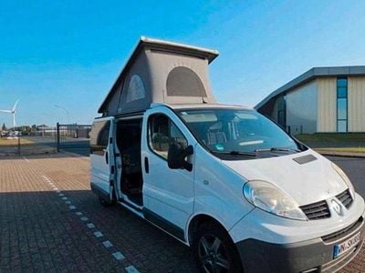 Weiß Gebraucht 2008 Renault Trafic Van / Kleinbus | 10.900 € (Teuer)