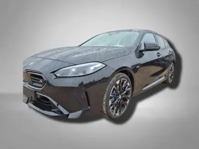 Gebraucht BMW M135 300 PS (220 kW) 2026 Saphirschwarz metallic Kleinwagen