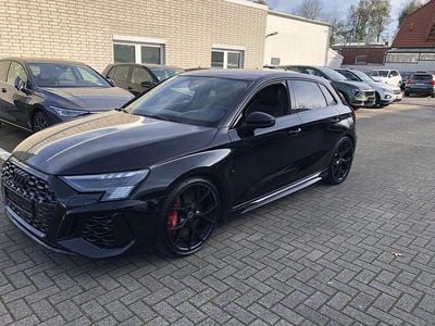 Schwarz Gebraucht 2024 Audi RS3 Sport Limousine | 54.700 € (Etwas zu teuer)