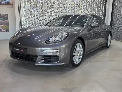 Gebraucht Porsche Panamera Diesel 250 PS (183 kW) 2013 Grau Kleinwagen