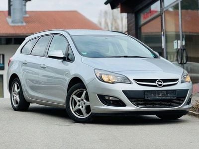 Usata Opel Astra Edition 140 CV (102 kW) 2015 Argento Station wagon