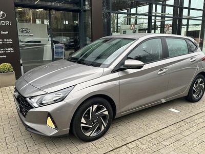 Second-hand Hyundai i20 Select 100 CP (73 kW) 2022 Argintiu Hatchback