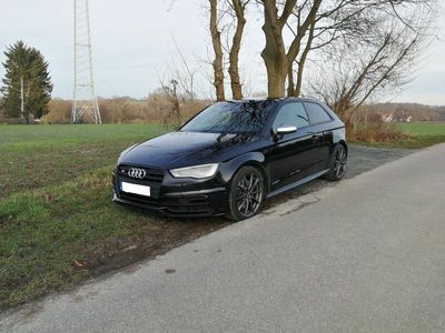 gebraucht Audi S3 8V 2-Türer 2.0 TFSI S tronic quattro B&O etc.