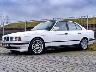 Gebraucht BMW 535 M Sport 211 PS (155 kW) 1988 Weiß Limousine
