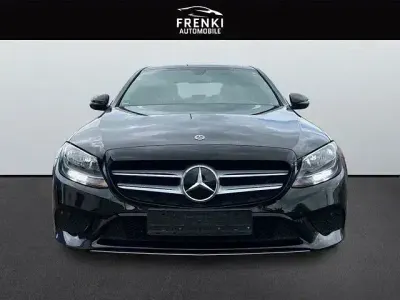 Gebraucht Mercedes C180 122 PS (89 kW) 2019 Schwarz Limousine