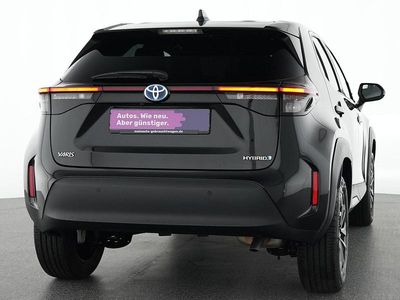 Gebraucht Toyota Yaris Hybrid 116 PS (85 kW) 2022 Black mica
