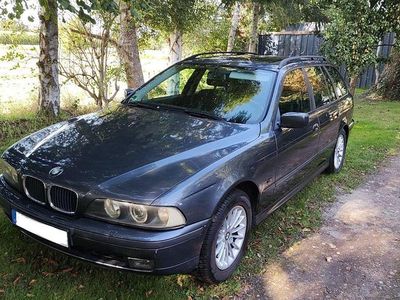BMW 523