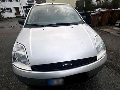 Second-hand Ford Fiesta Viva 60 CP (44 kW) 2004 Gri Hatchback