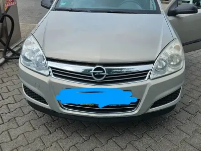 Gebraucht Opel Astra 90 PS (66 kW) 2009 Limousine