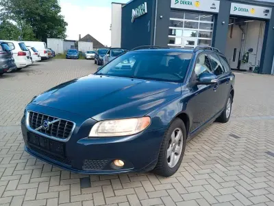 Gebraucht Volvo V70 145 PS (106 kW) 2009 Blau Kombi