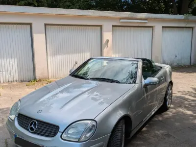 Gebraucht Mercedes SLK200 163 PS (119 kW) 2003 Silber Cabrio
