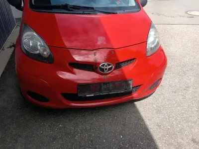 Gebraucht Toyota Aygo 2009 Rot Kleinwagen