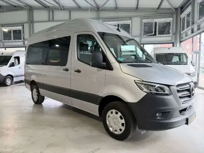 Używany Mercedes Sprinter 170 KM (125 kW) 2021 Srebrny Van