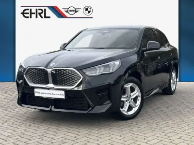 Gebraucht BMW iX2 M Sport 150 kW (204 PS) 2025 Schwarz SUV