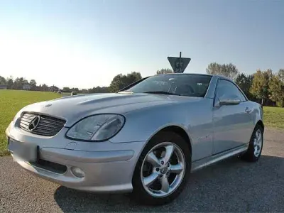 Gebraucht Mercedes SLK230 197 PS (144 kW) 2002 Silber Cabrio
