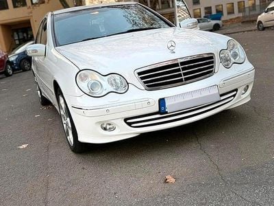 Gebraucht Mercedes C230 174 PS (127 kW) 2004 Weiß Limousine