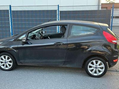 Usata Ford Fiesta Trend 60 CV (44 kW) 2011 Nero Utilitaria