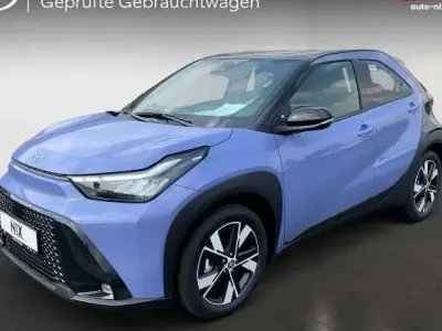 Neu Toyota Aygo X 116 PS (85 kW) 2026 Violett SUV