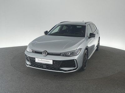 Silber Gebraucht 2024 VW Passat R-line Kombi | 36.910 € (Guter Preis)