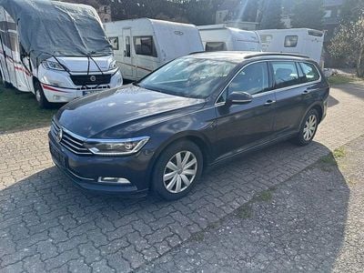 Usata VW Passat Trendline 150 CV (110 kW) 2018 Grigio Station wagon