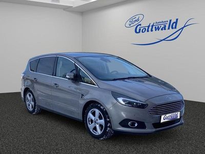 Perlsilber (metallic) Gebraucht 2016 Ford S-MAX Titanium Van / Kleinbus | 17.490 € (Fairer Preis)