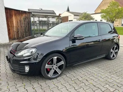 Second-hand VW Golf VI GTI 211 CP (155 kW) 2010 Negru Hatchback