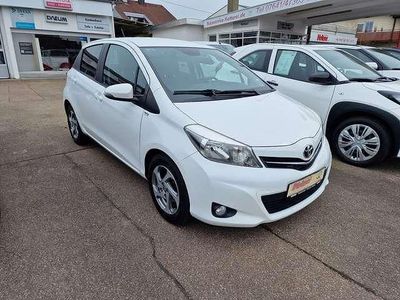Gebraucht Toyota Yaris Edition 69 PS (50 kW) 2013 Super white 2 Kleinwagen