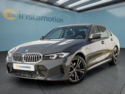Gebraucht BMW 330e 292 PS (214 kW) 2025 Grau Limousine