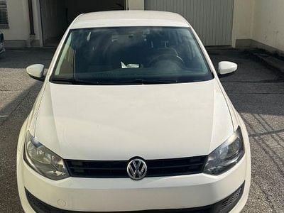 Gebraucht VW Polo Trendline 75 PS (55 kW) 2012 Weiß Kleinwagen