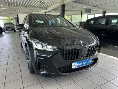 Gebraucht BMW 218 Active Tourer M Sport 136 PS (100 kW) 2025 Schwarz Van / Kleinbus
