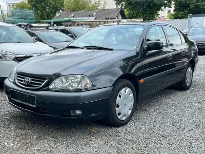 Gebraucht Toyota Avensis Sol 150 PS (110 kW) 2001 Schwarz Limousine