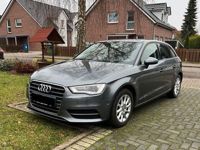 Gebraucht Audi A3 Ambiente 125 PS (91 kW) 2014 Grau Limousine