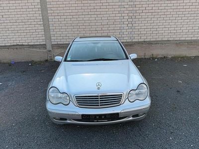 Usata Mercedes C220 143 CV (105 kW) 2002 Argento Berlina